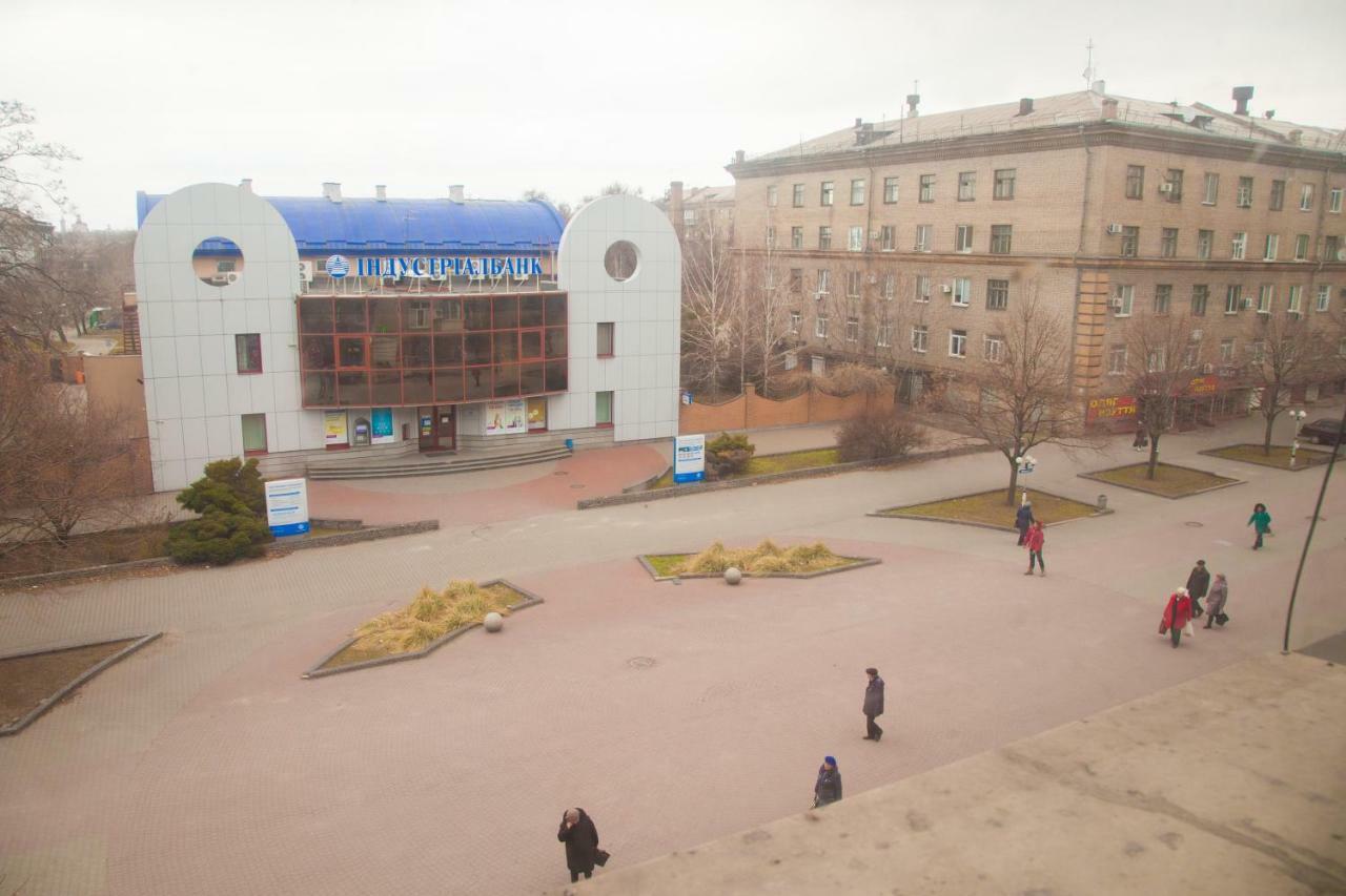 Apartment On Stalevariv Street 7 Zaporizhia Exterior foto