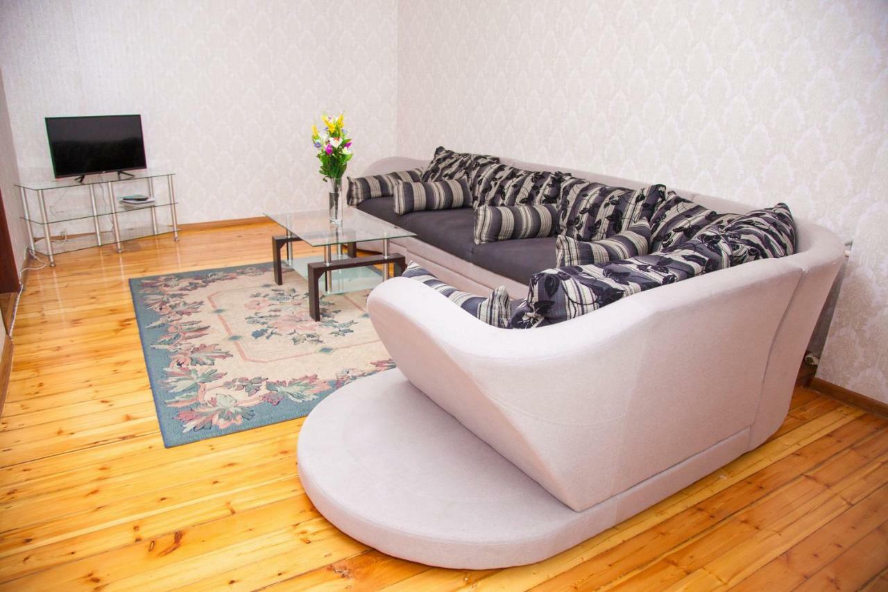 Apartment On Stalevariv Street 7 Zaporizhia Exterior foto